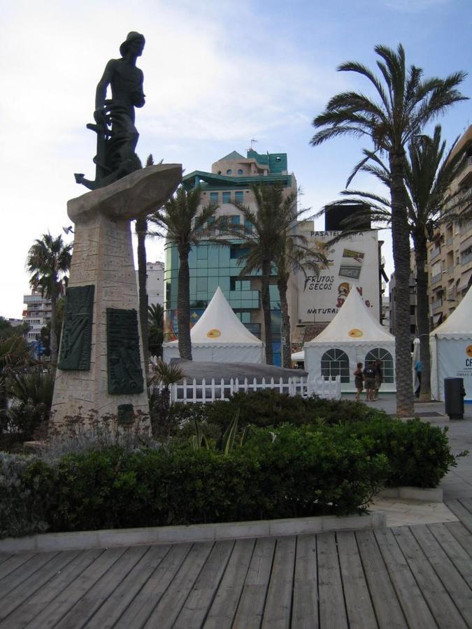 Piso Centro Ciudad Club Nautico Apartman Torrevieja Kültér fotó